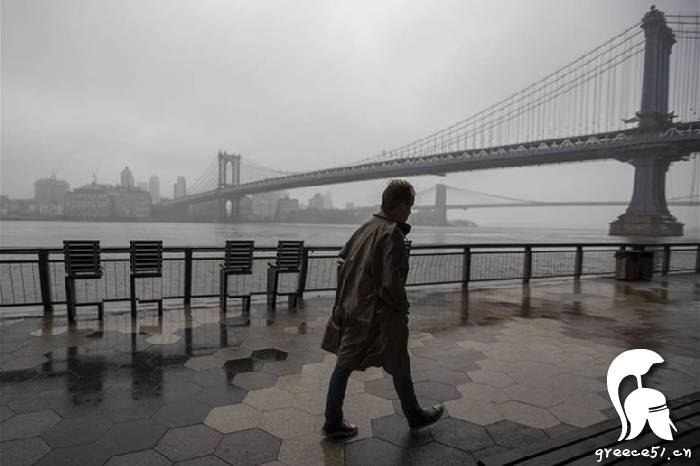 在美国，一场葬礼和一个聚会成为“传播链”，导致三人死亡